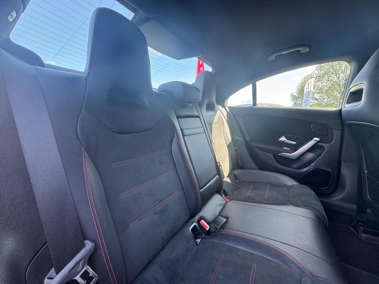 Mercedes Benz CLA