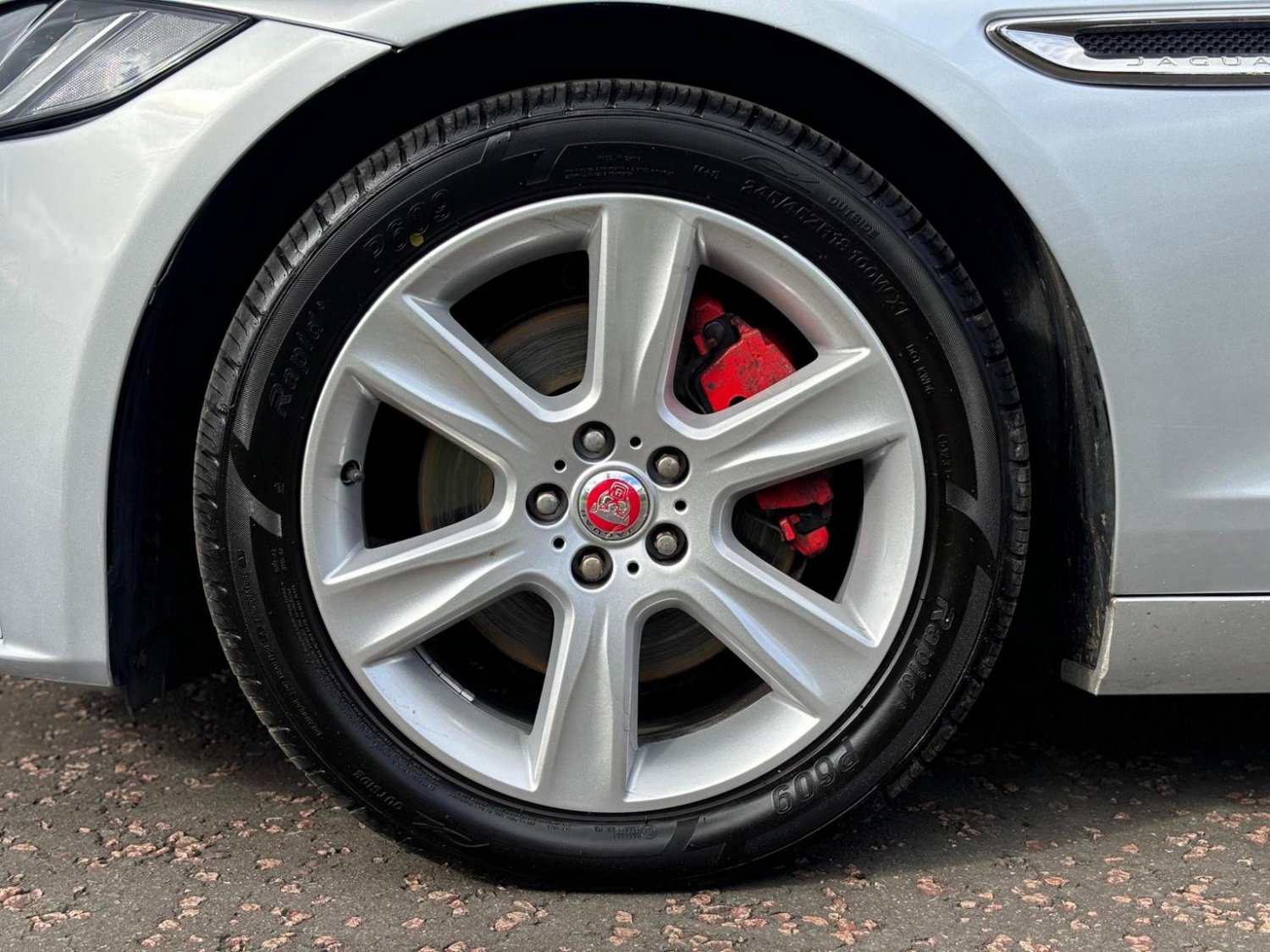 Jaguar XF