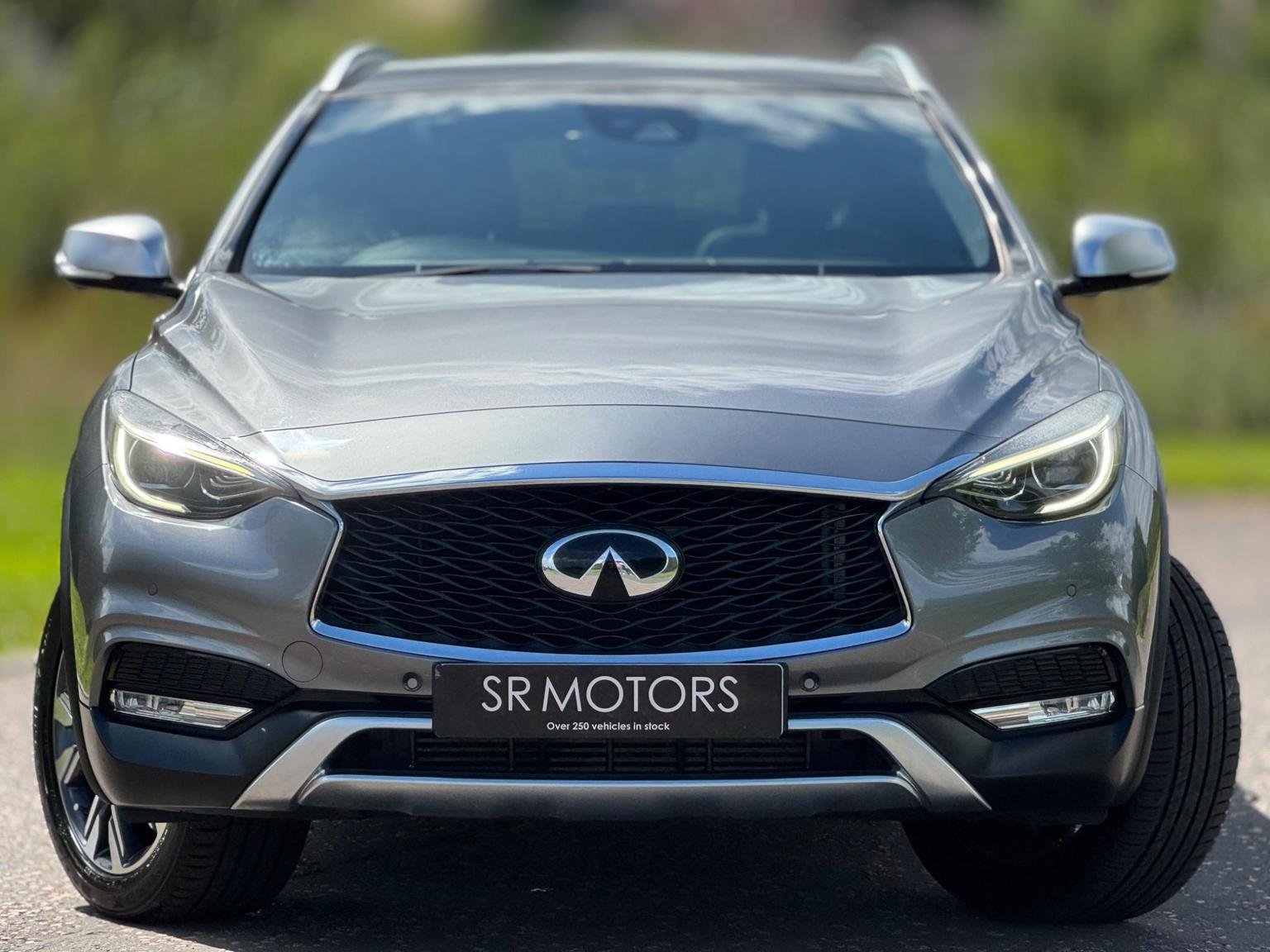 Infiniti QX30