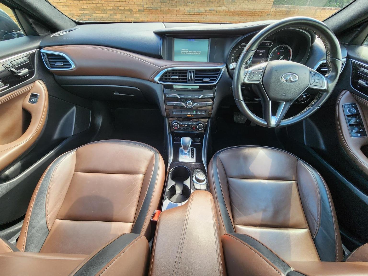 Infiniti QX30