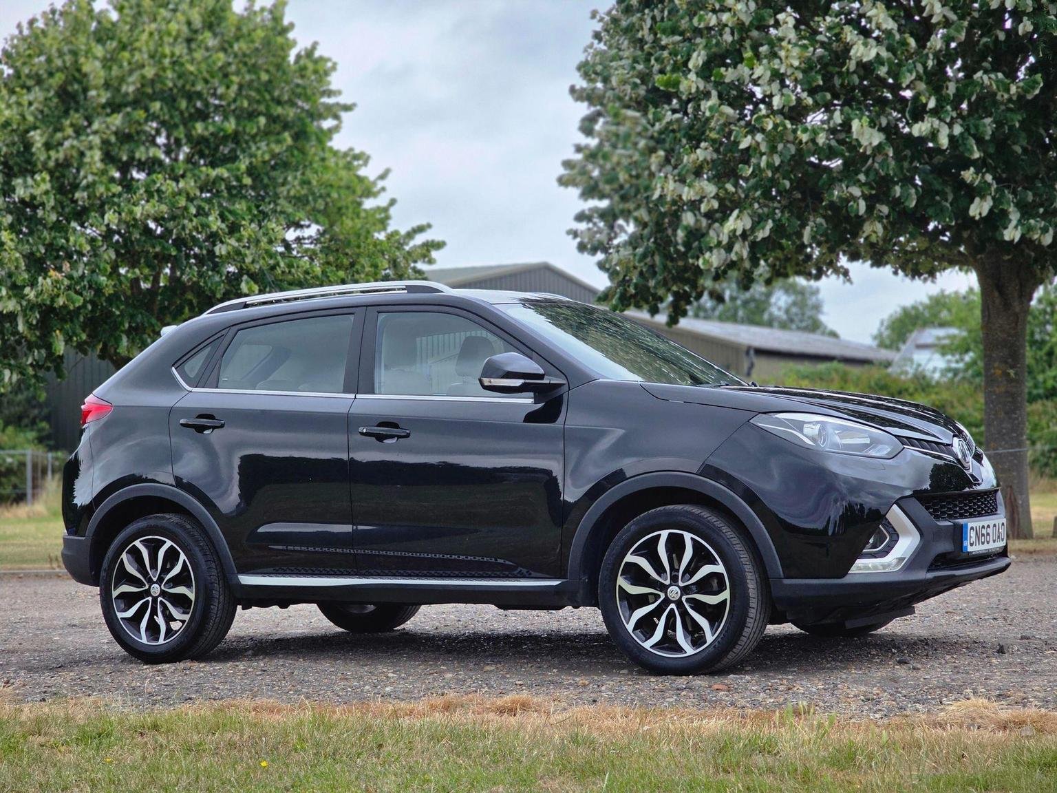 MG GS