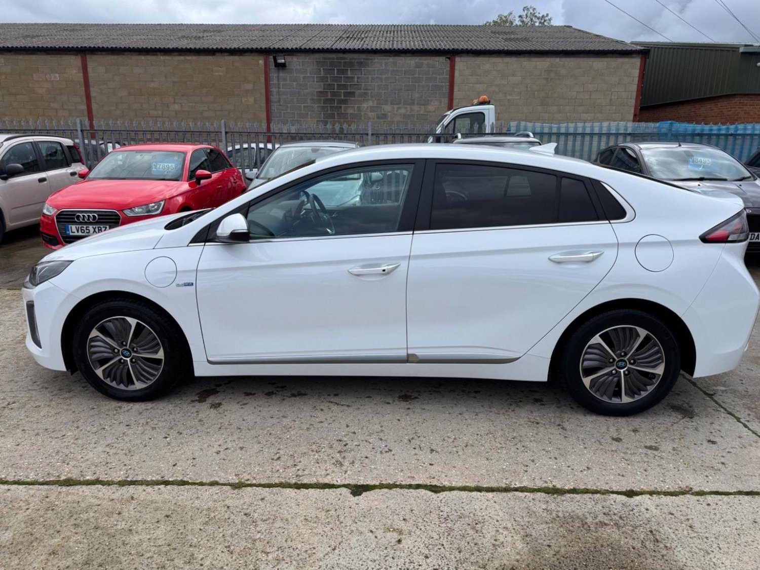 Hyundai IONIQ