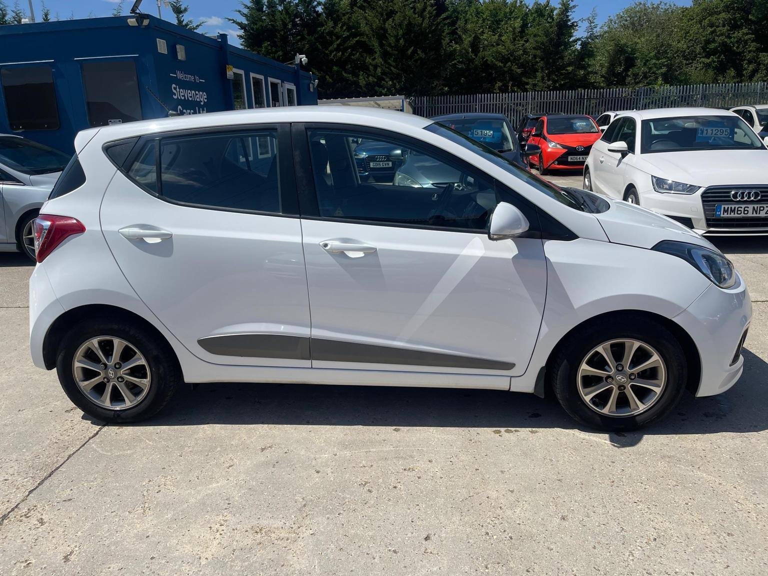 Hyundai i10