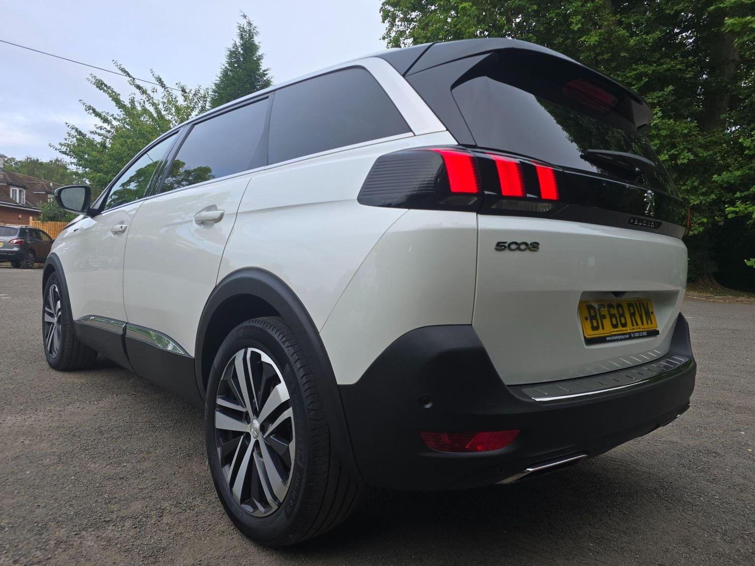 Peugeot 5008