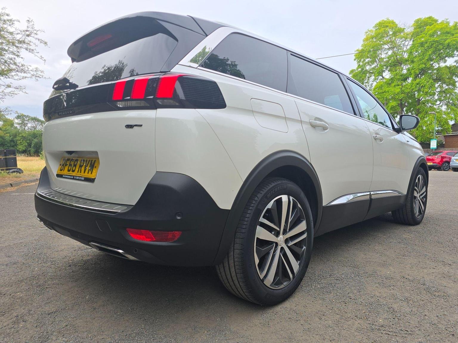 Peugeot 5008