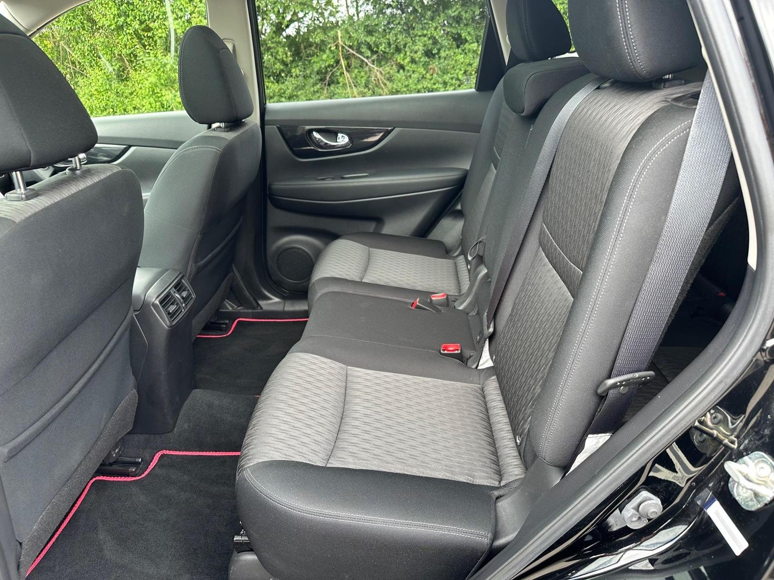 Nissan X Trail