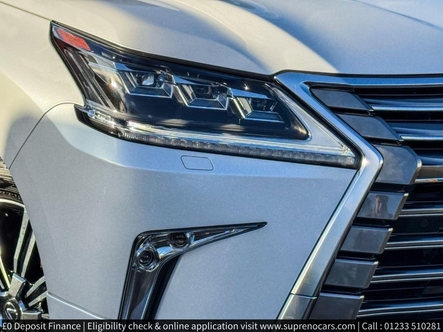 Lexus LX570