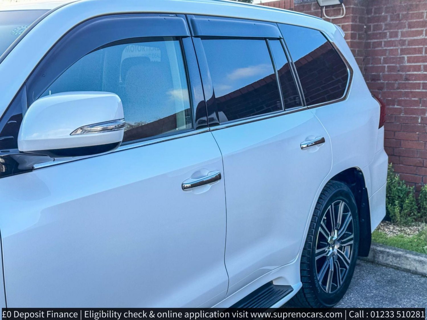 Lexus LX570