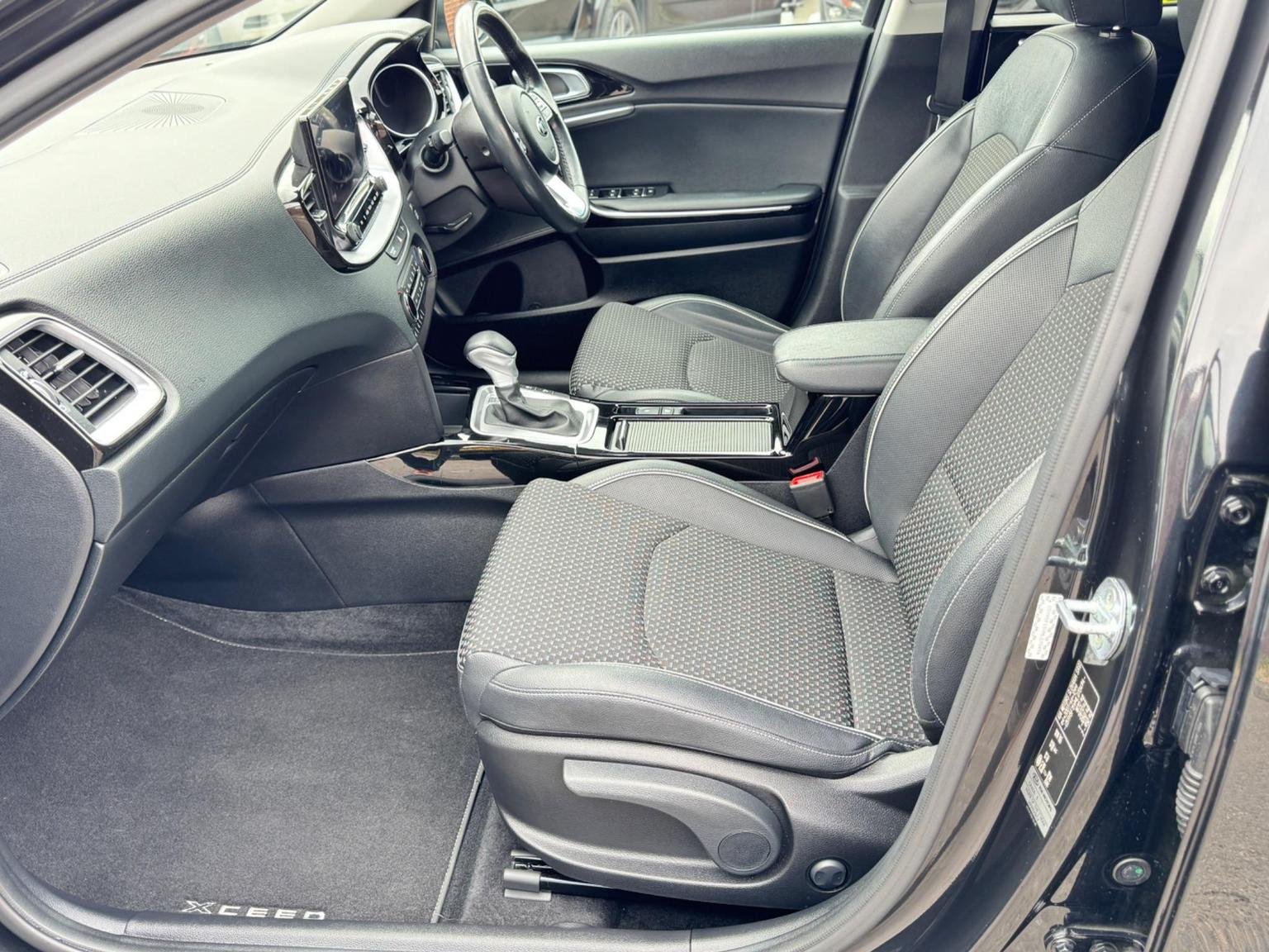Kia XCEE'D