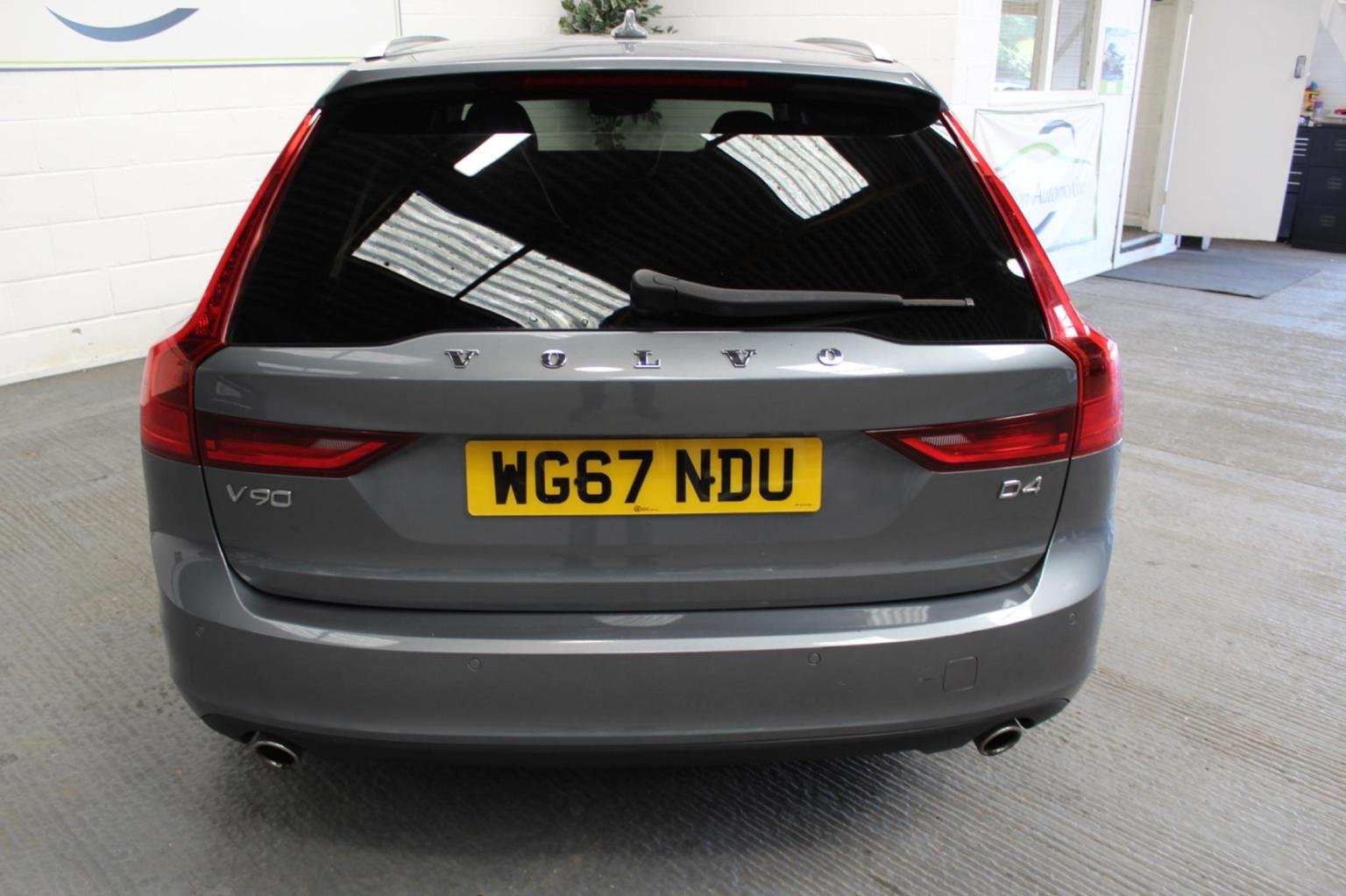 Volvo V90