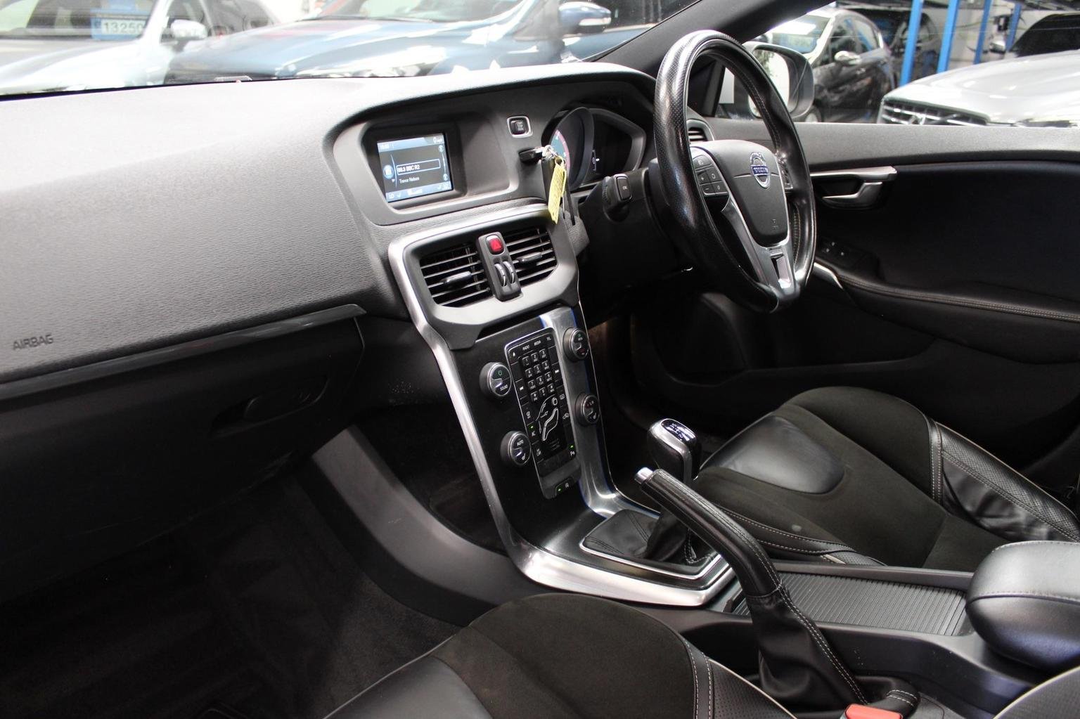 Volvo V40