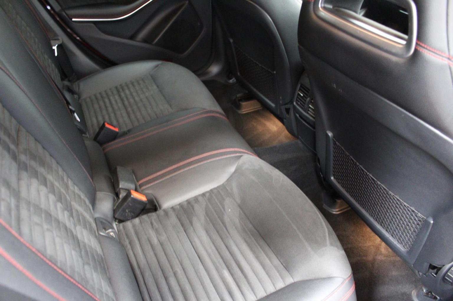 Mercedes Benz CLA