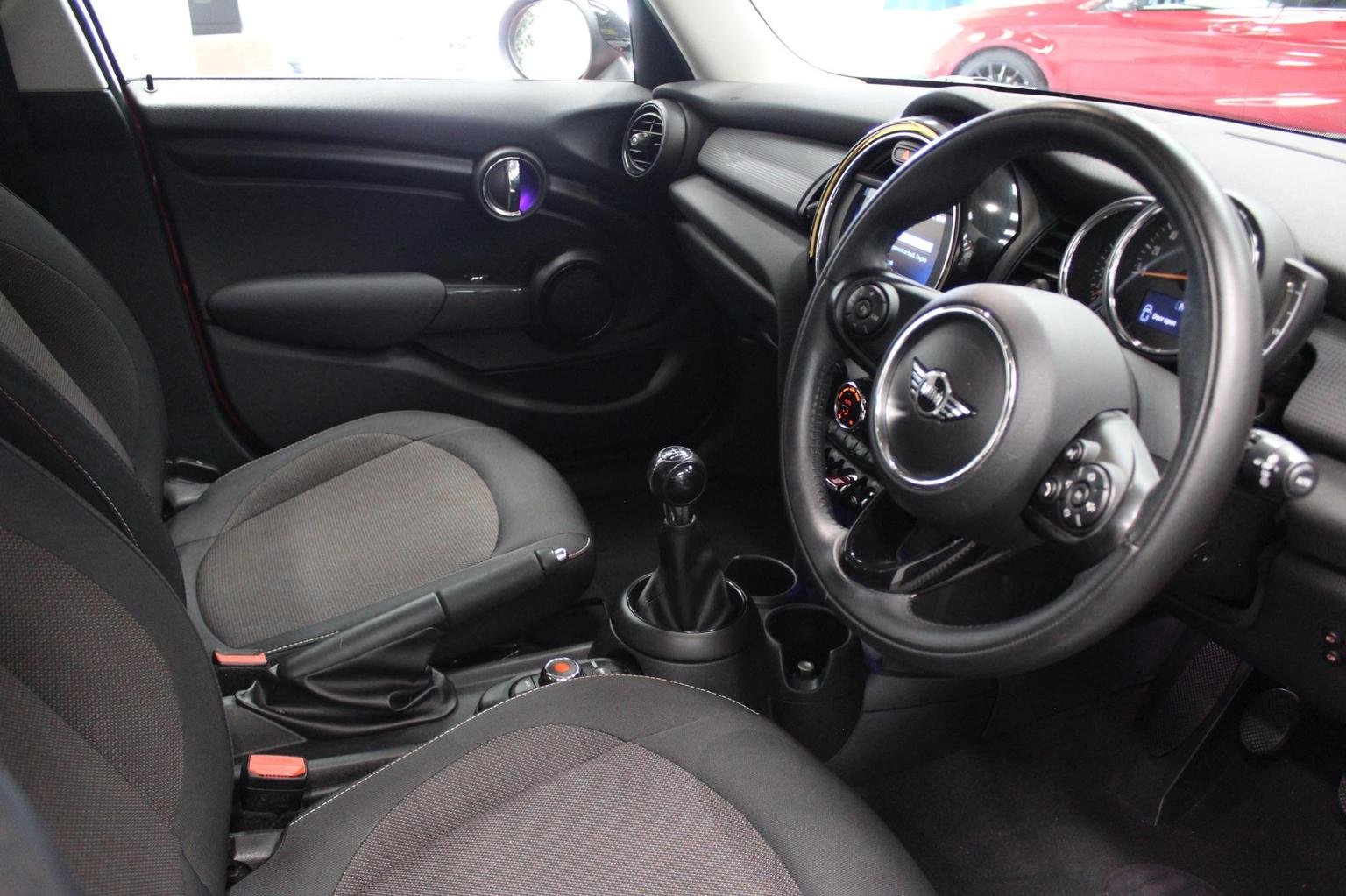 MINI Hatch