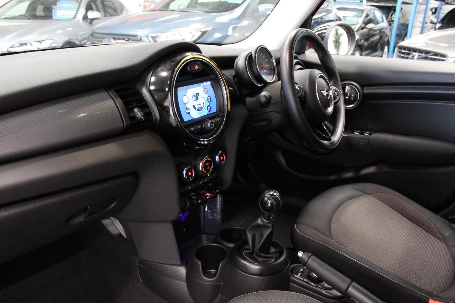 MINI Hatch