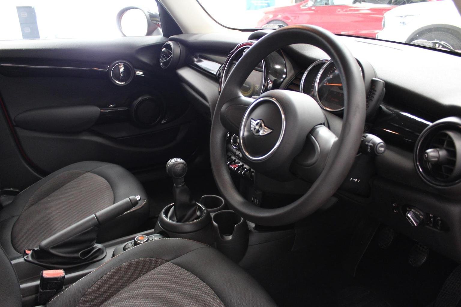 MINI Hatch