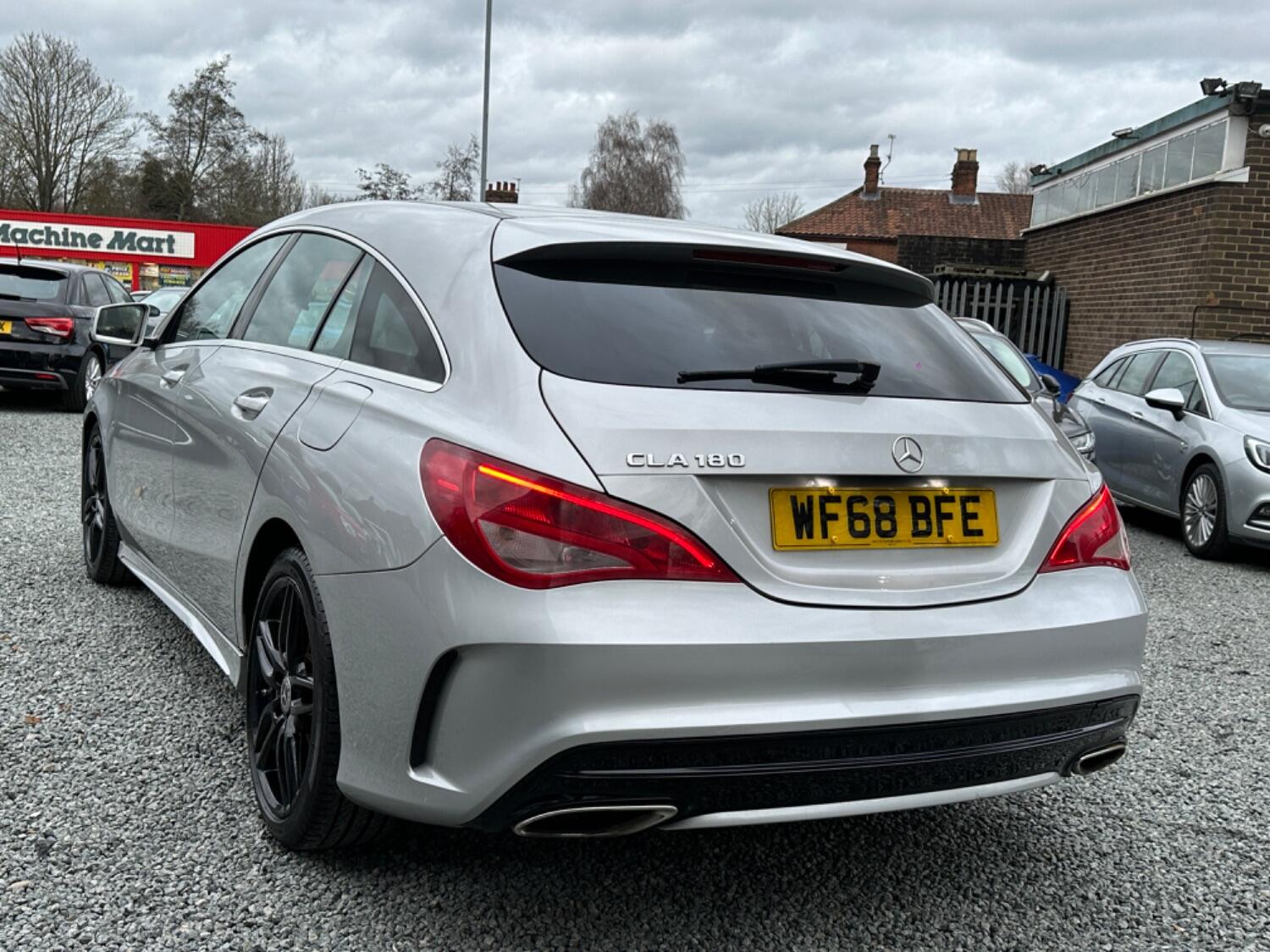 Mercedes Benz CLA