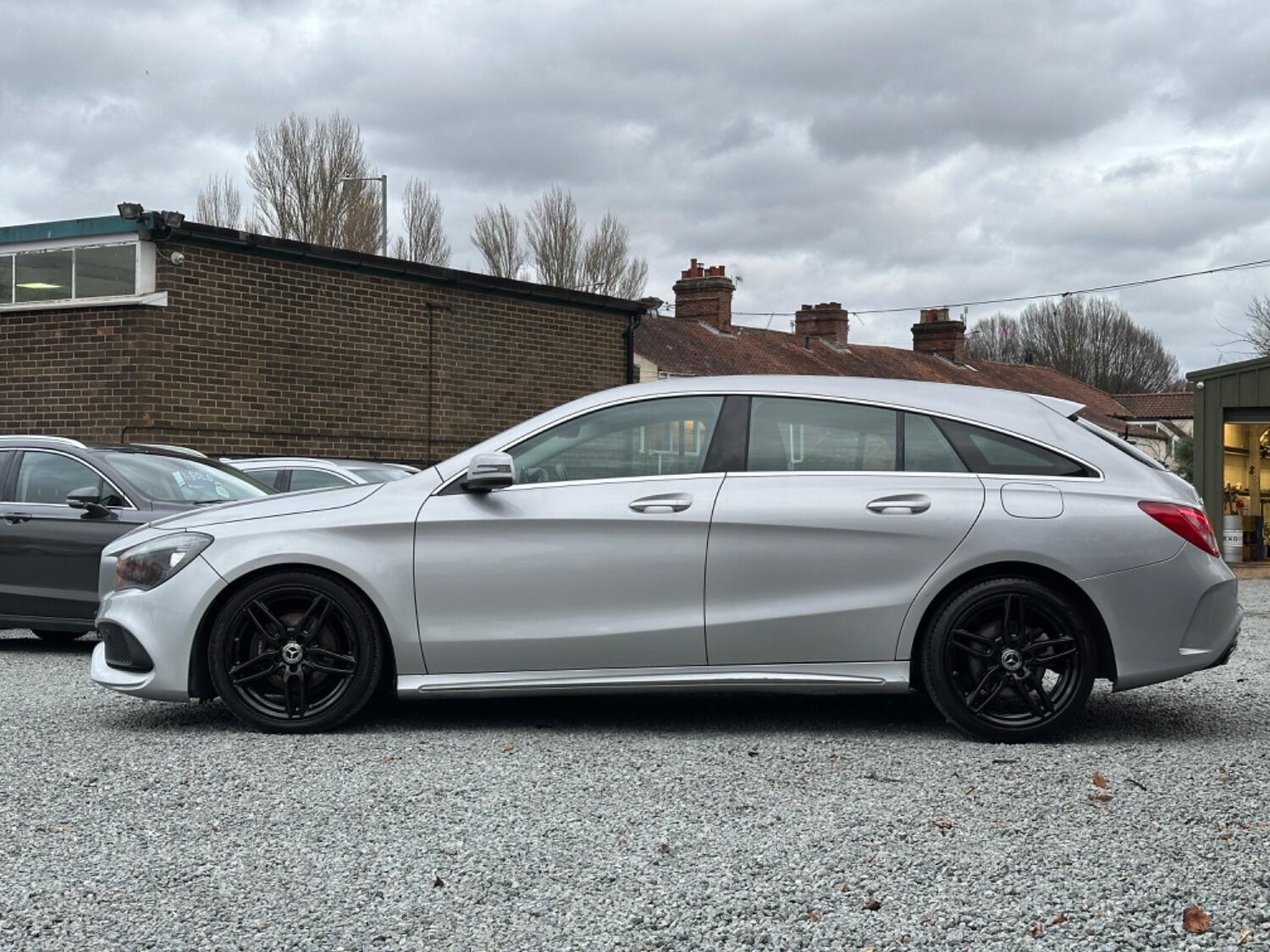 Mercedes Benz CLA