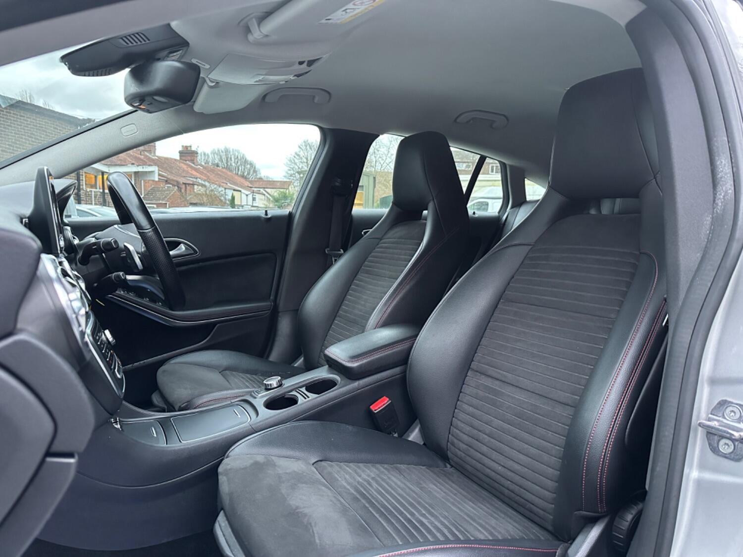 Mercedes Benz CLA