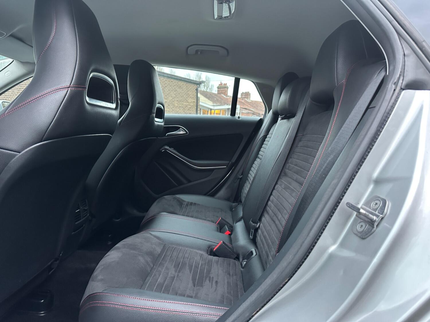 Mercedes Benz CLA