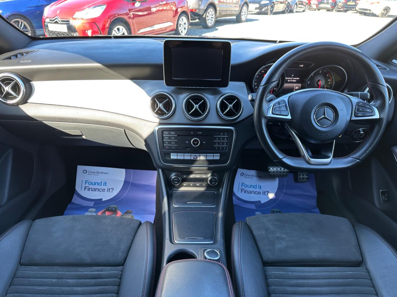 Mercedes Benz CLA