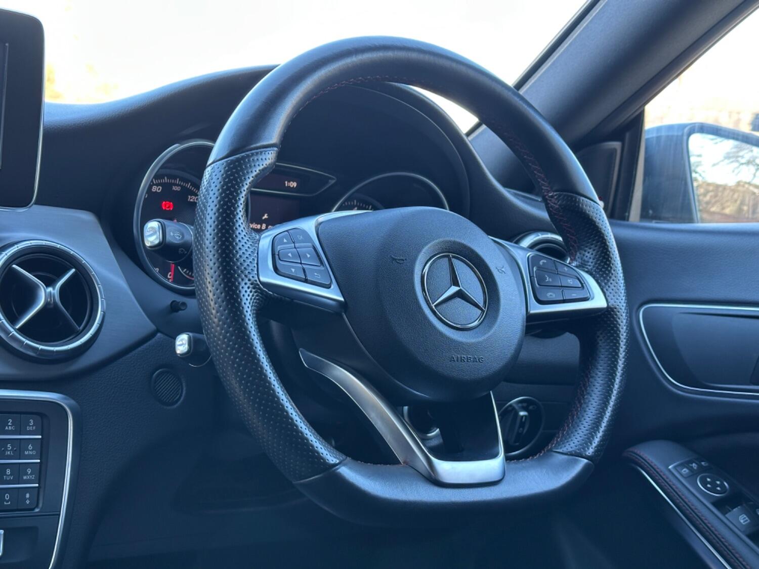 Mercedes Benz CLA