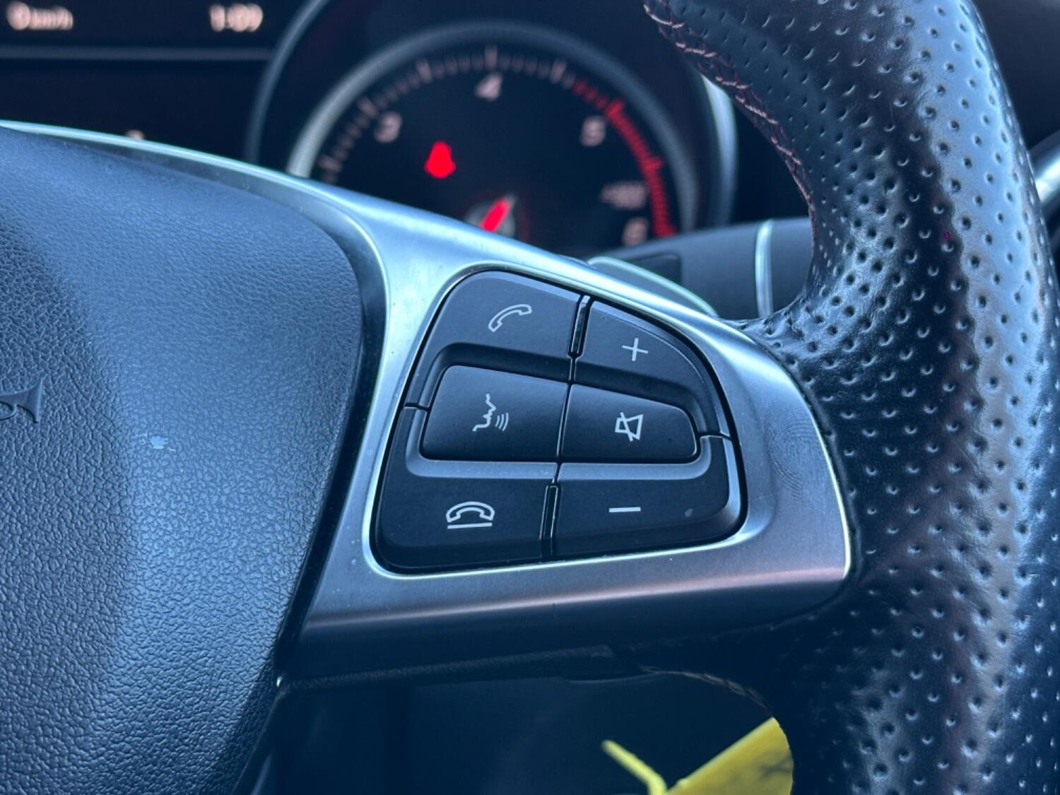 Mercedes Benz CLA