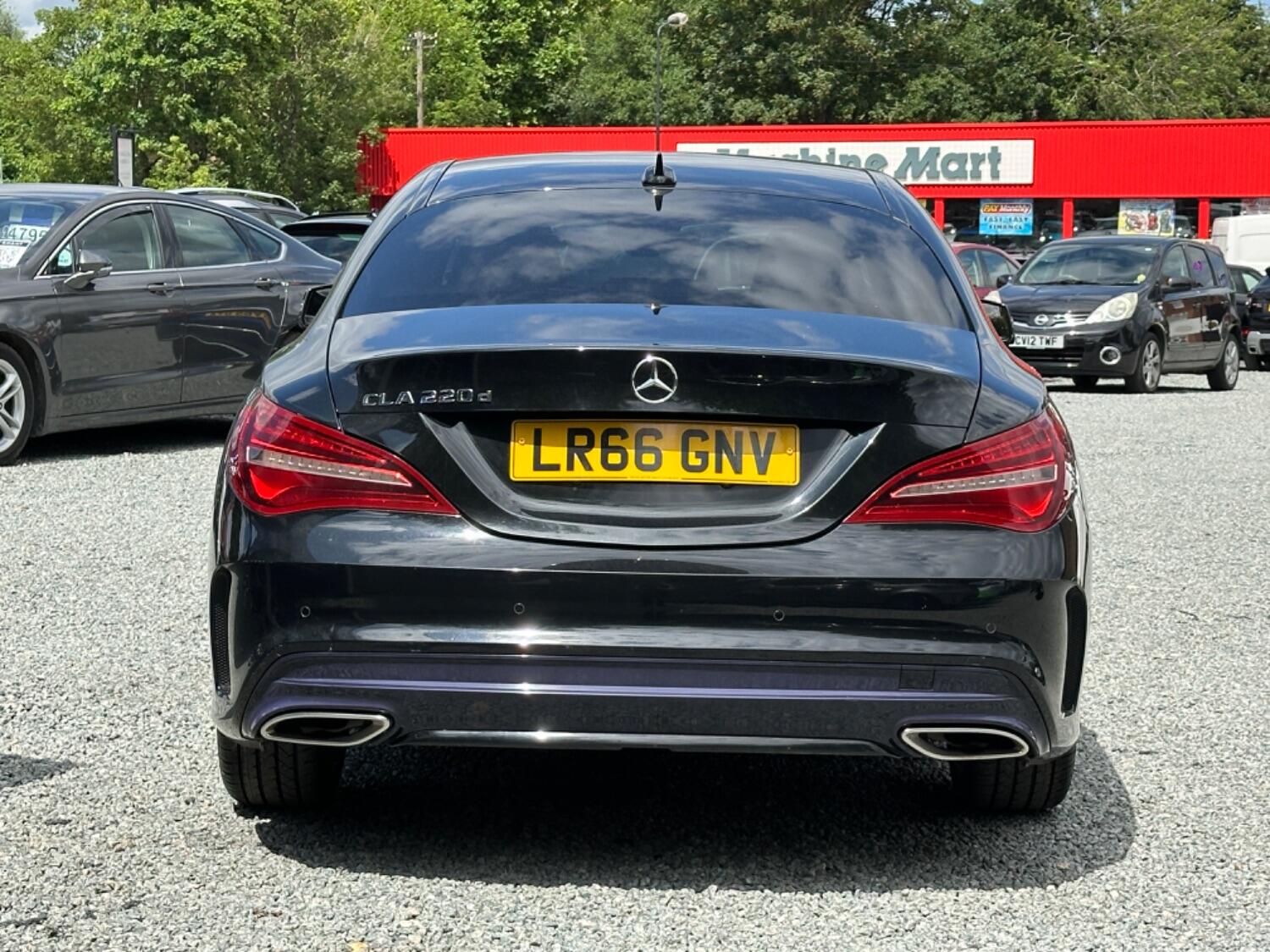 Mercedes Benz CLA