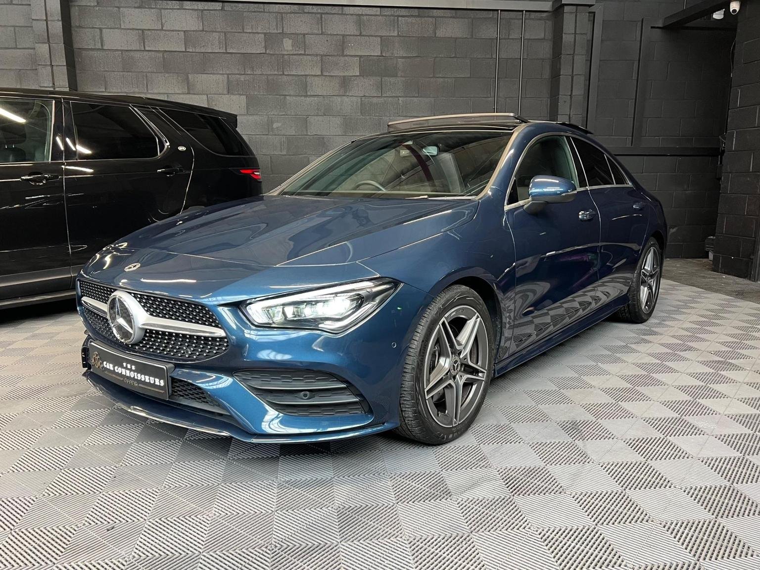 Mercedes Benz CLA