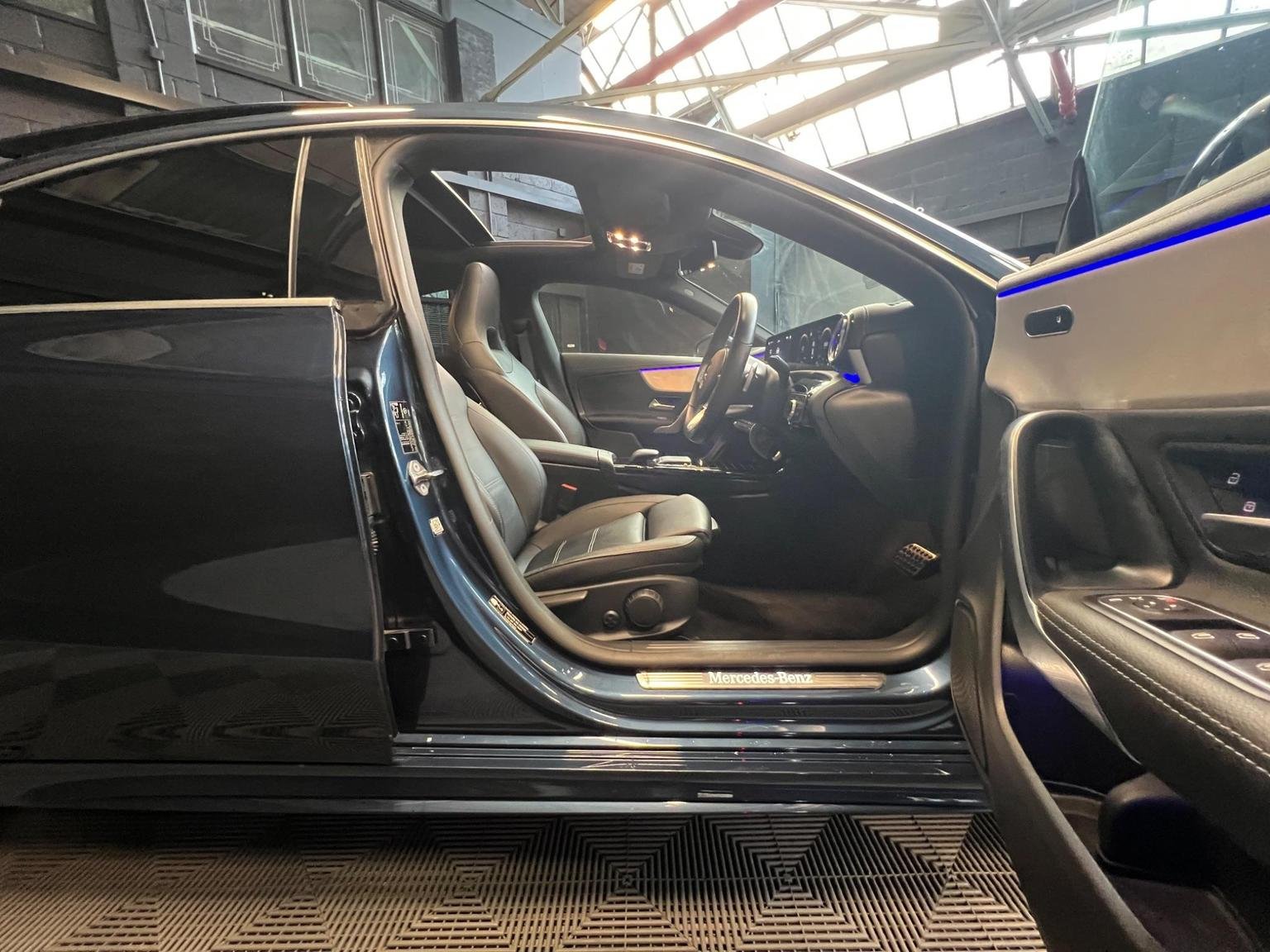 Mercedes Benz CLA