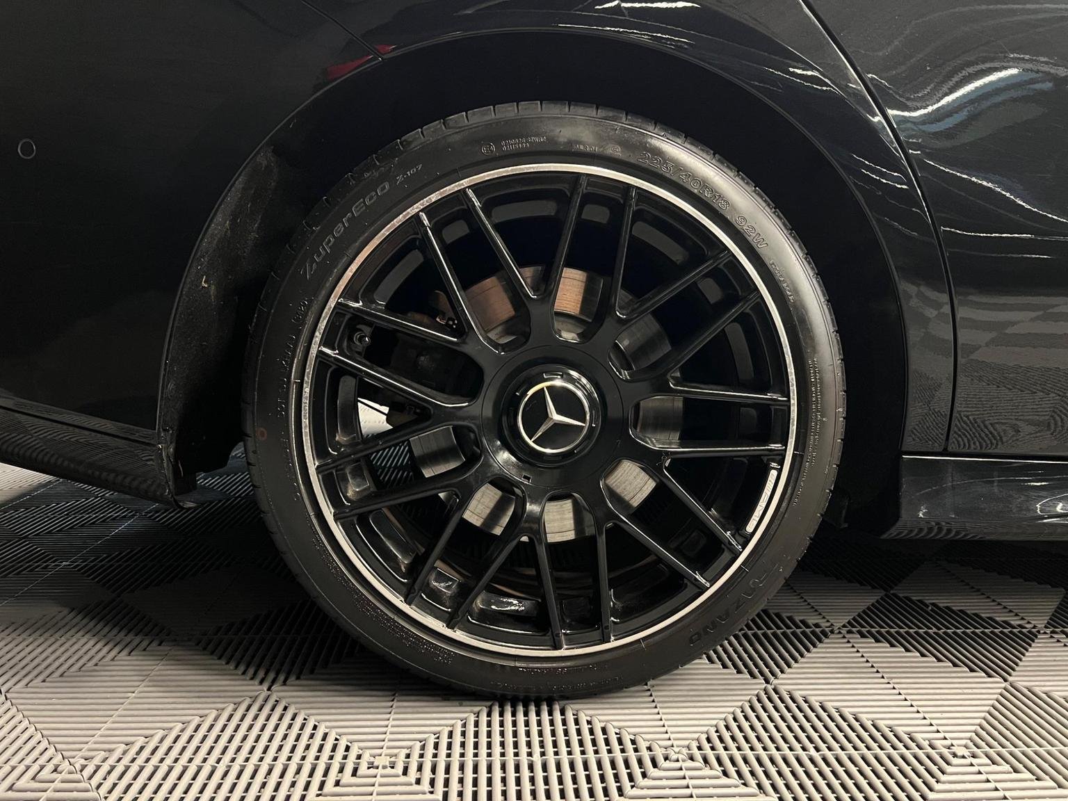 Mercedes Benz CLA