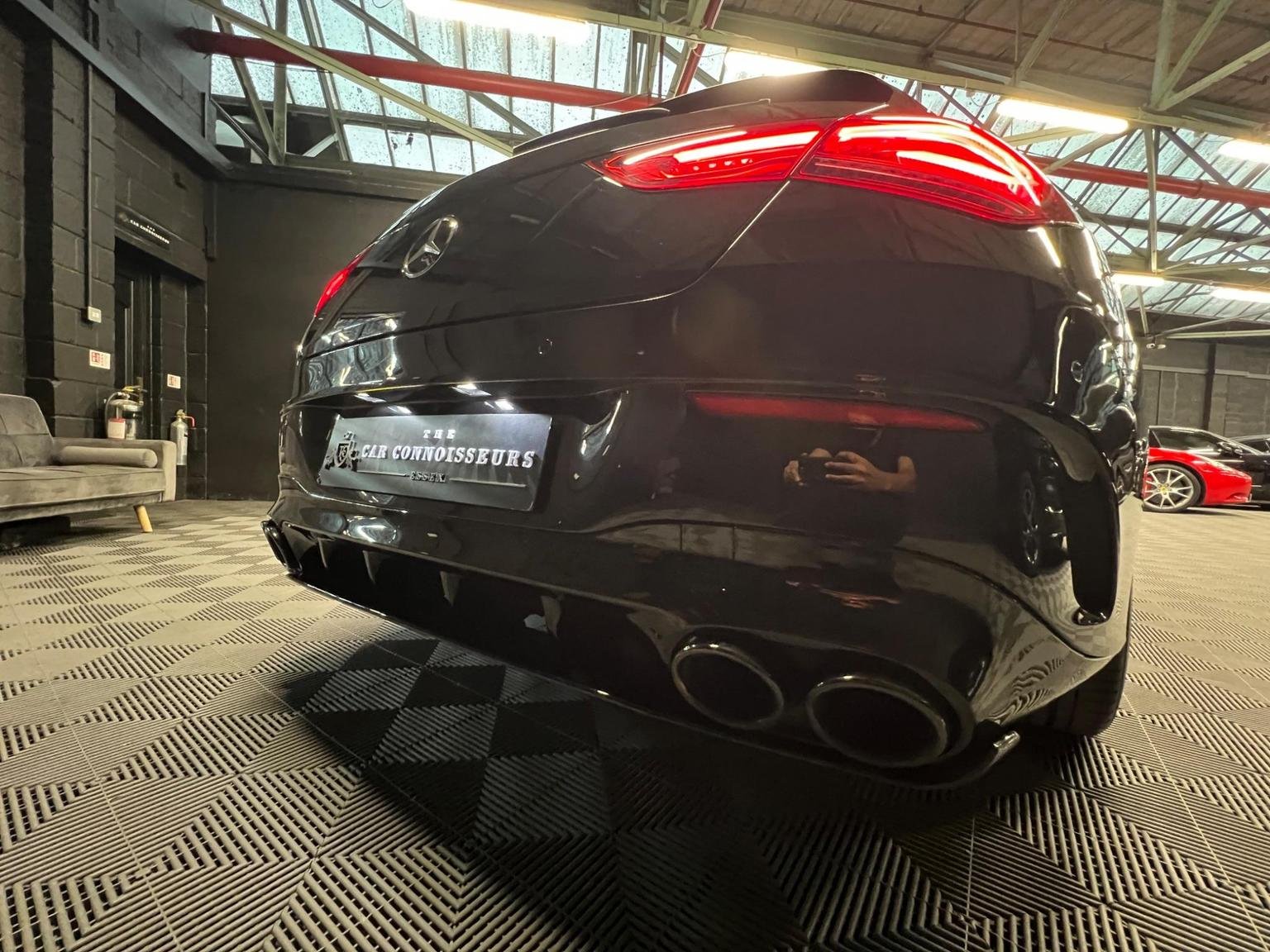 Mercedes Benz CLA