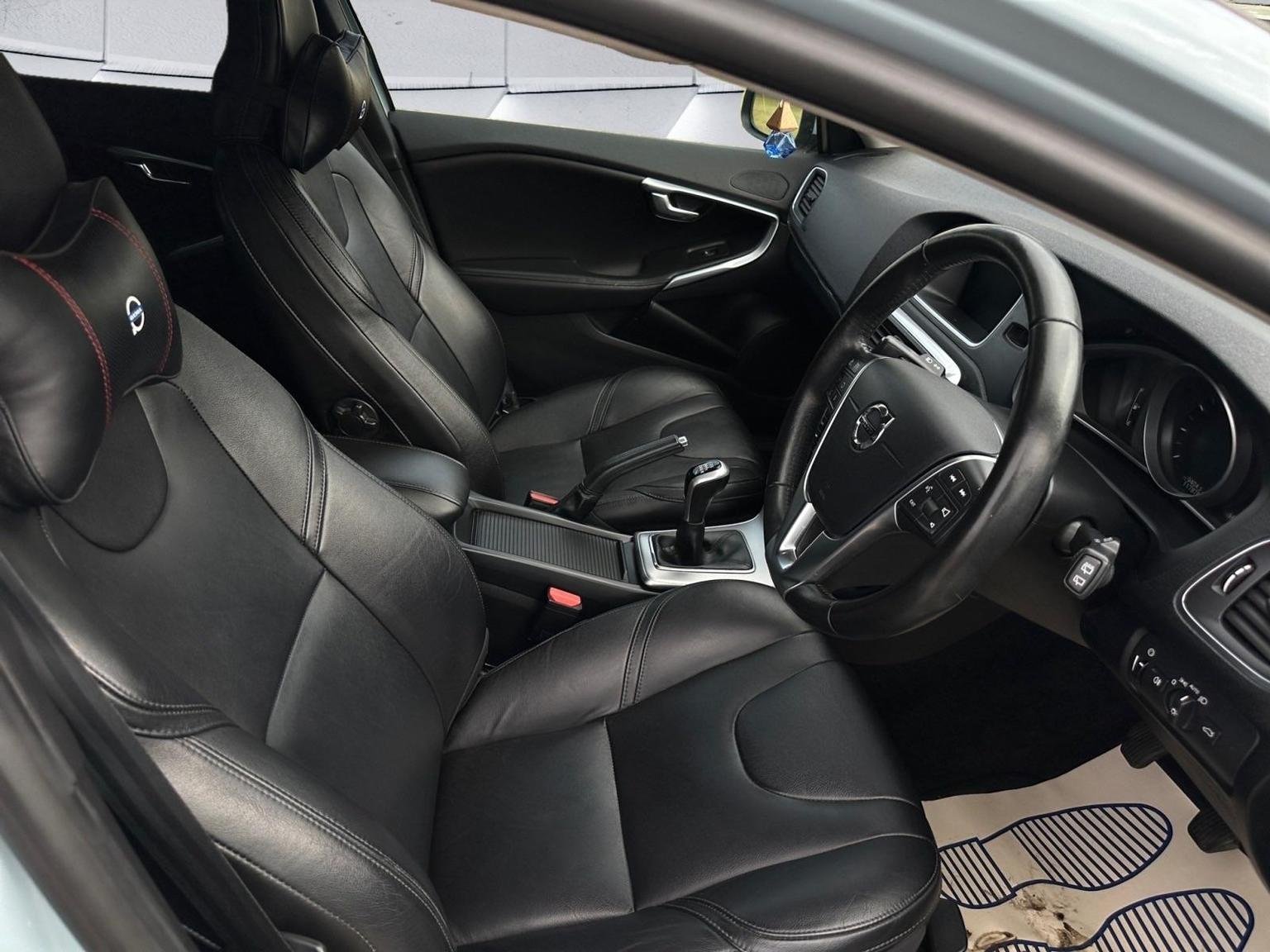 Volvo V40