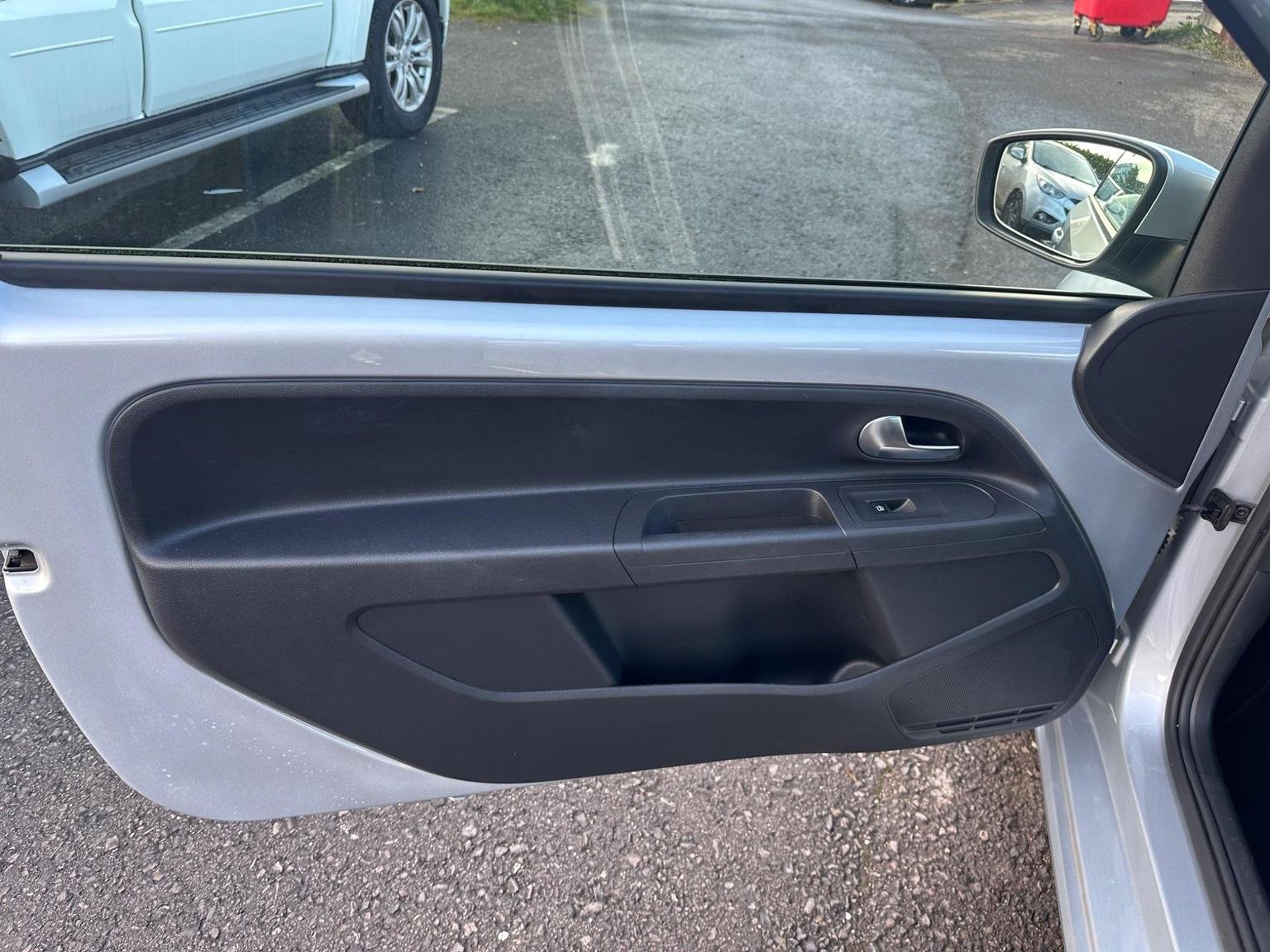Volkswagen UP