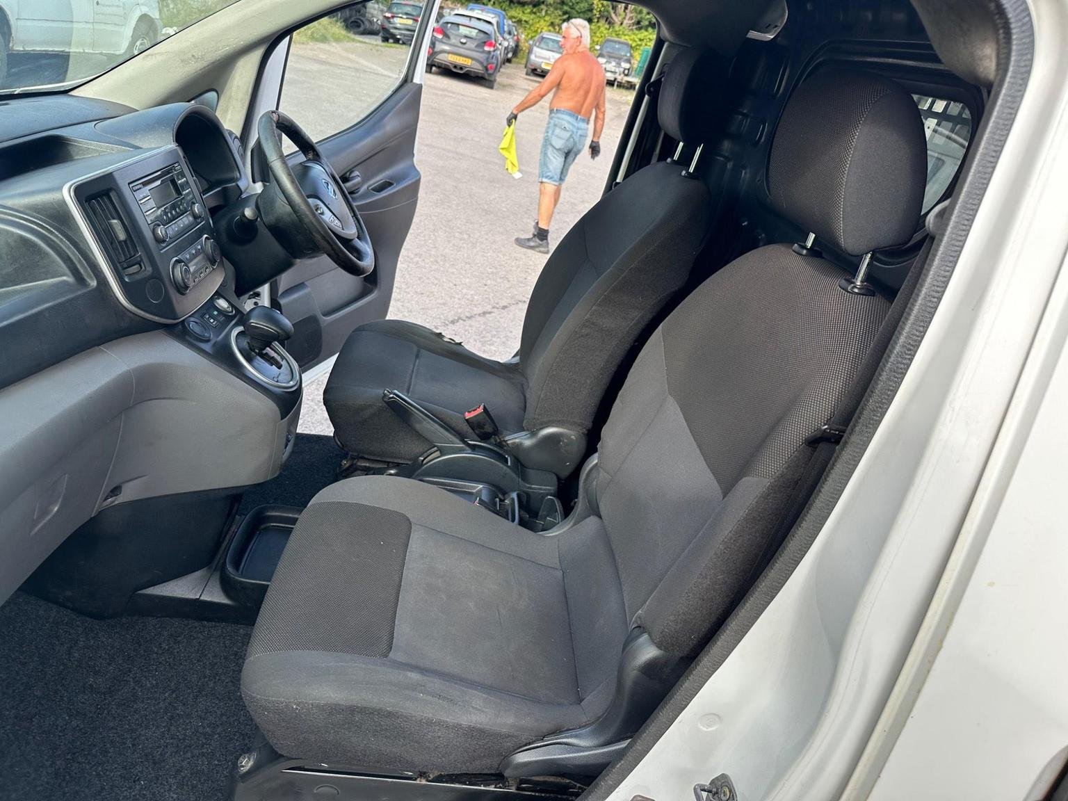 Nissan eNV200