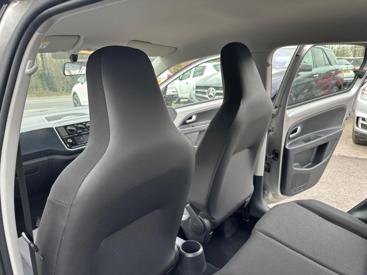 Volkswagen UP