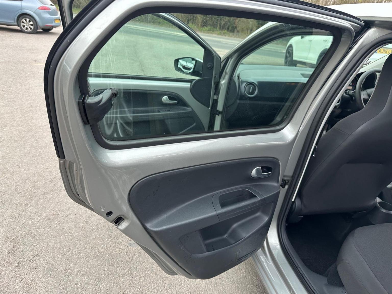 Volkswagen UP