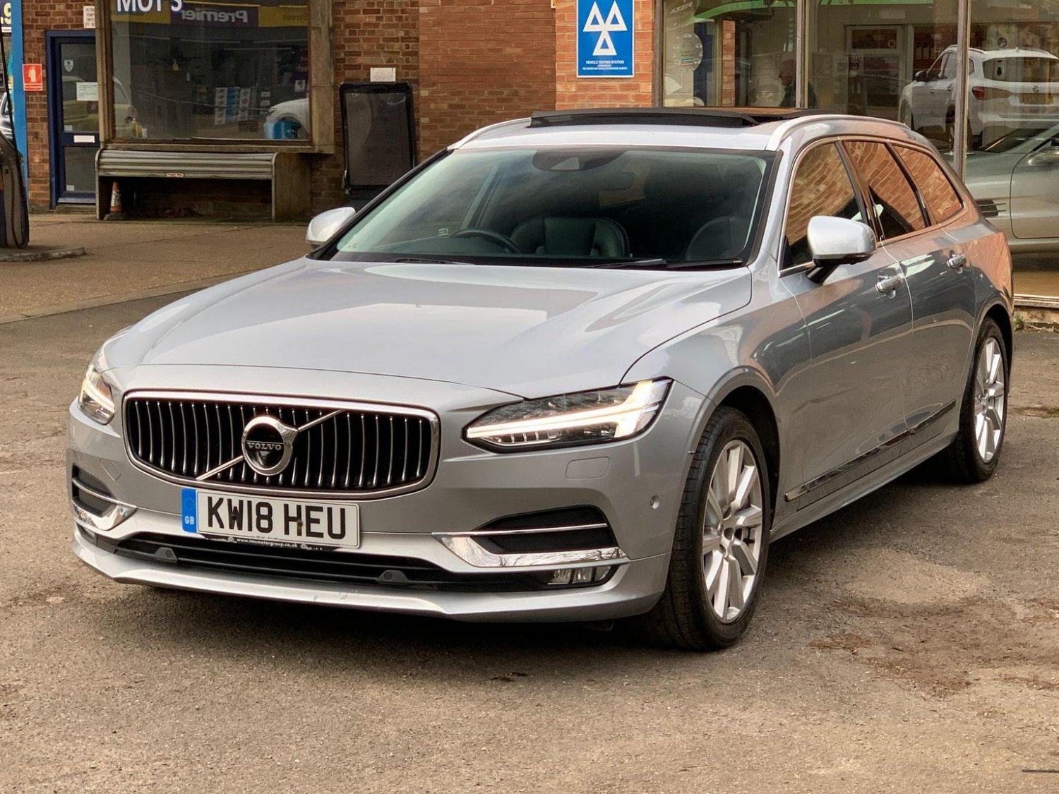 Volvo V90