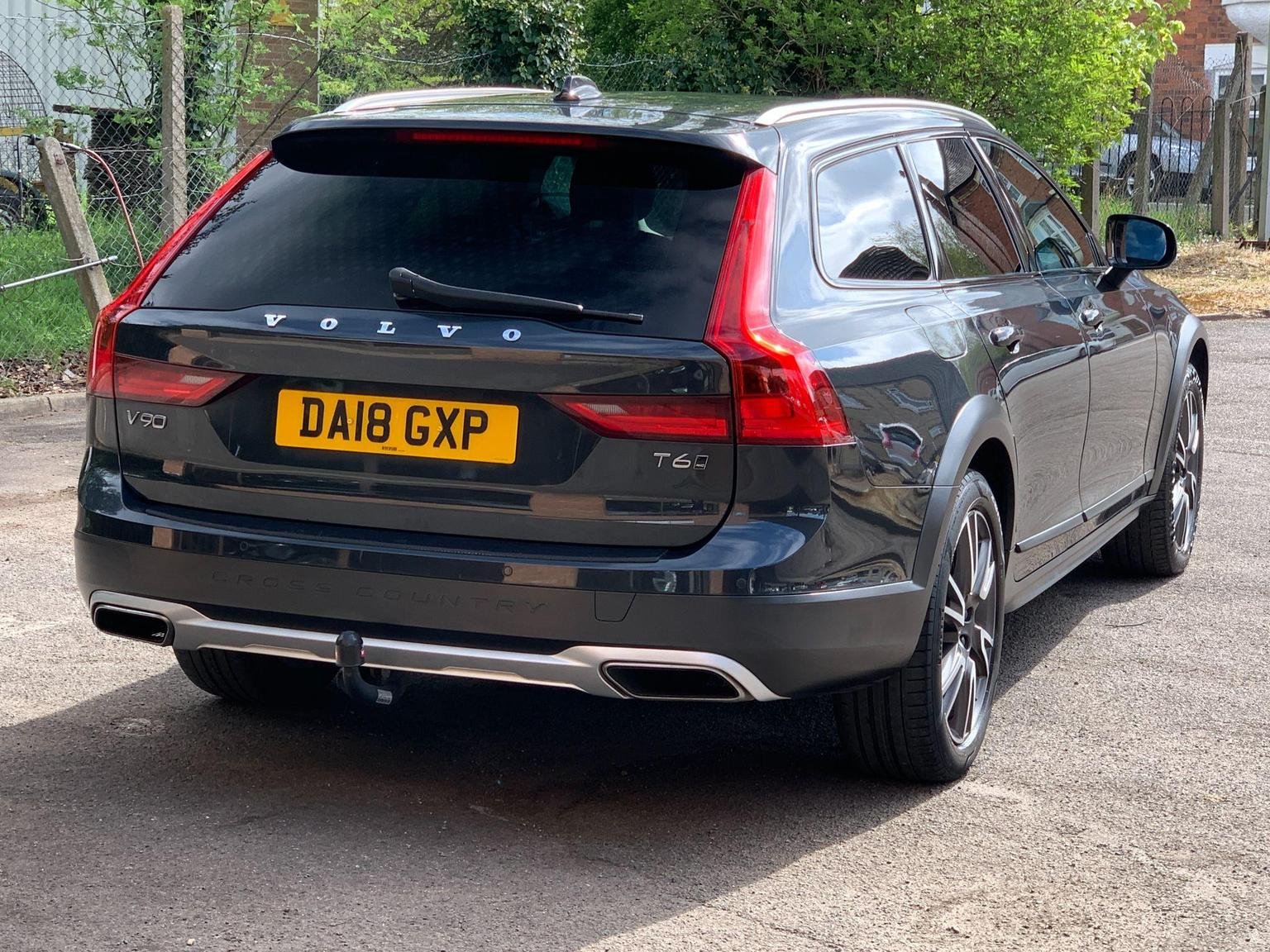 Volvo V90