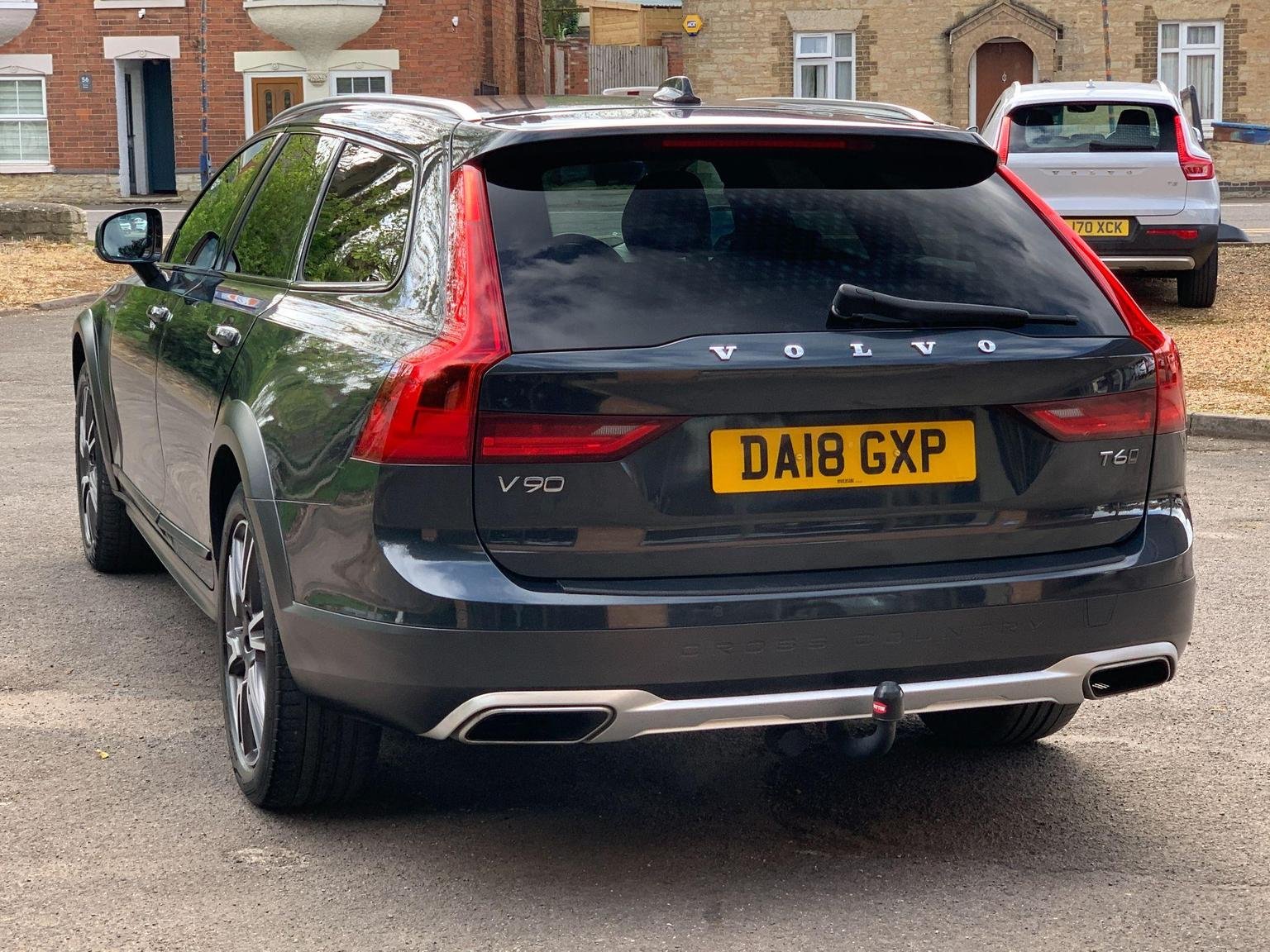 Volvo V90