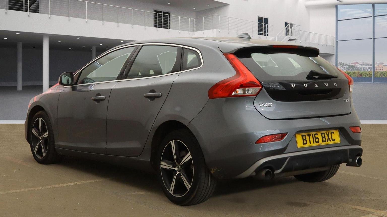 Volvo V40