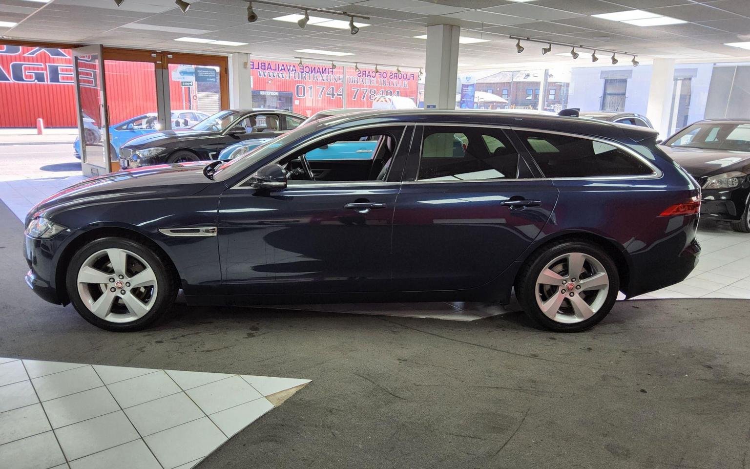 Jaguar XF