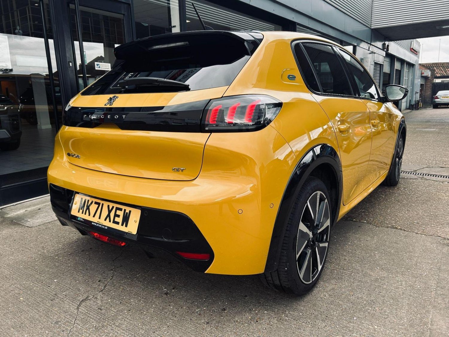 Peugeot 208