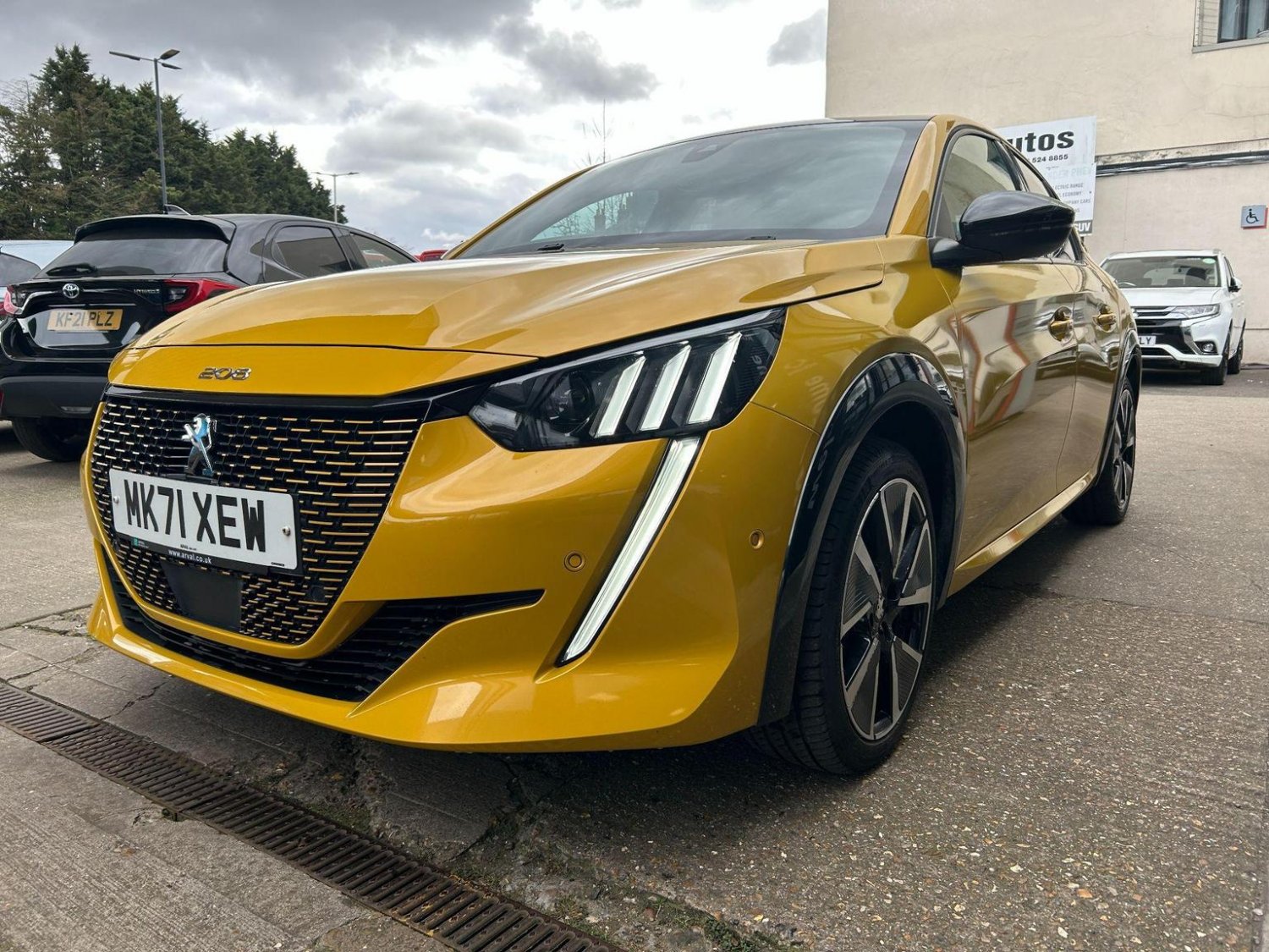 Peugeot 208