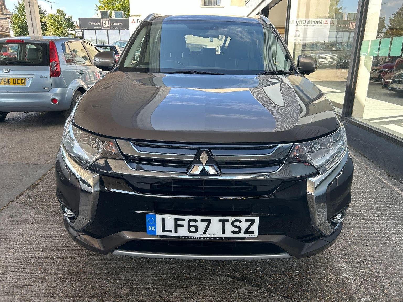 Mitsubishi Outlander