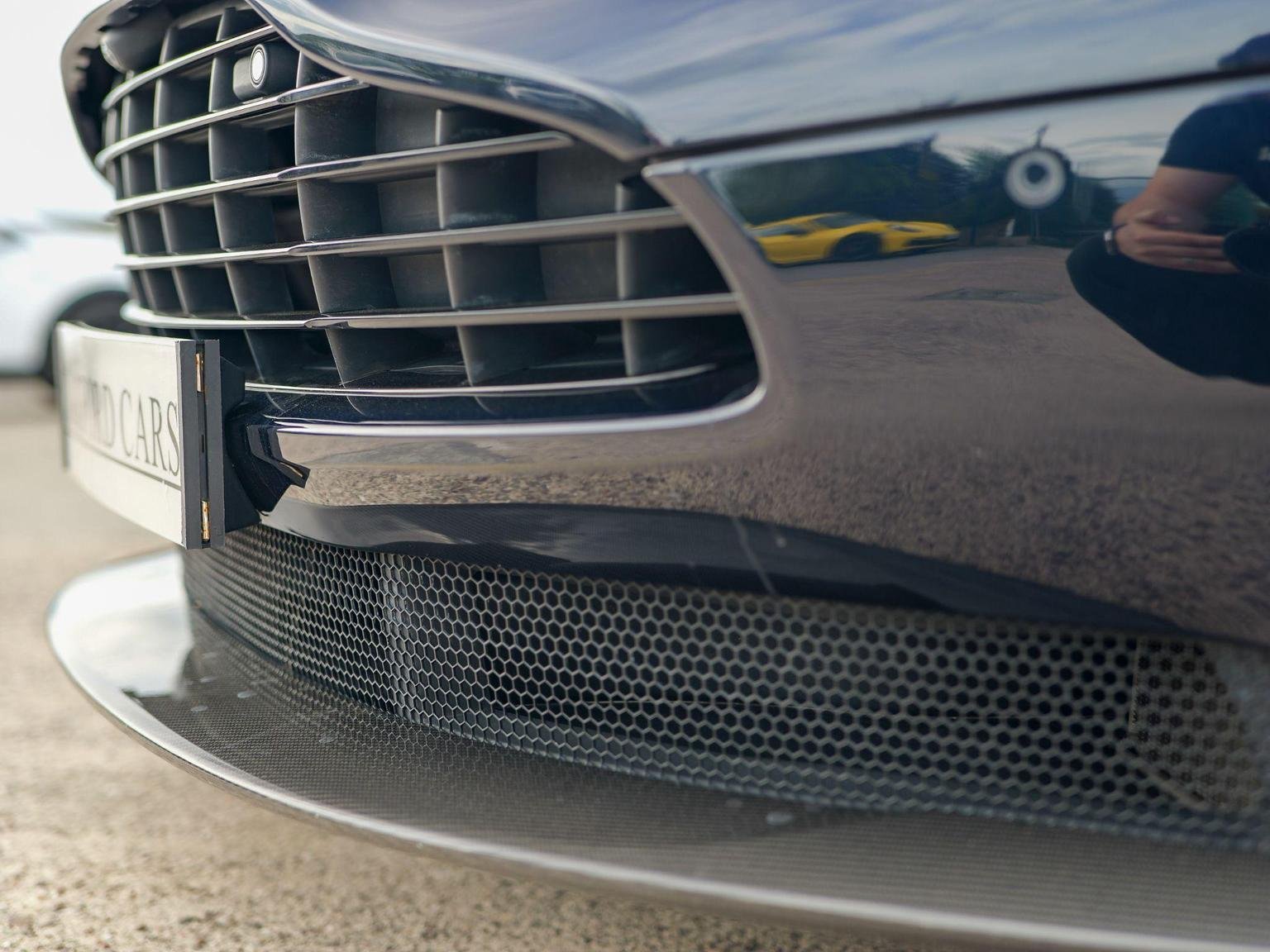 Aston Martin DB11