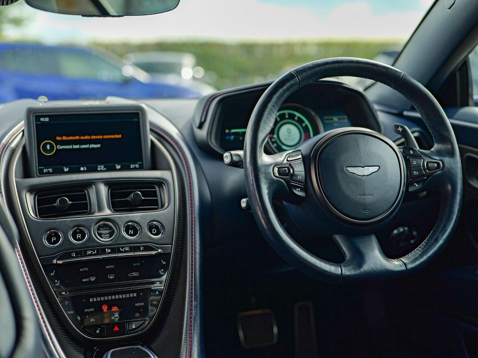 Aston Martin DB11