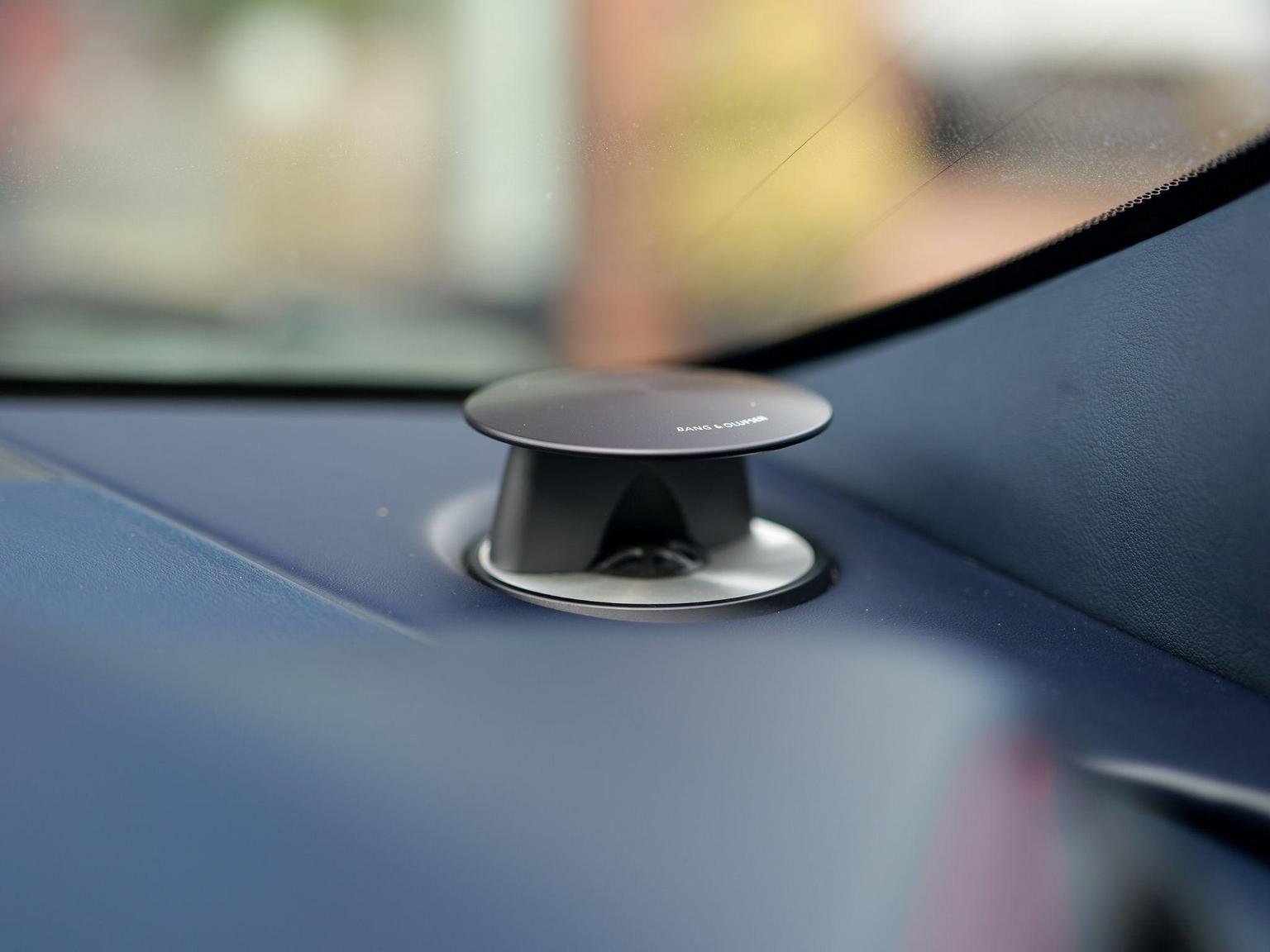 Aston Martin DB11