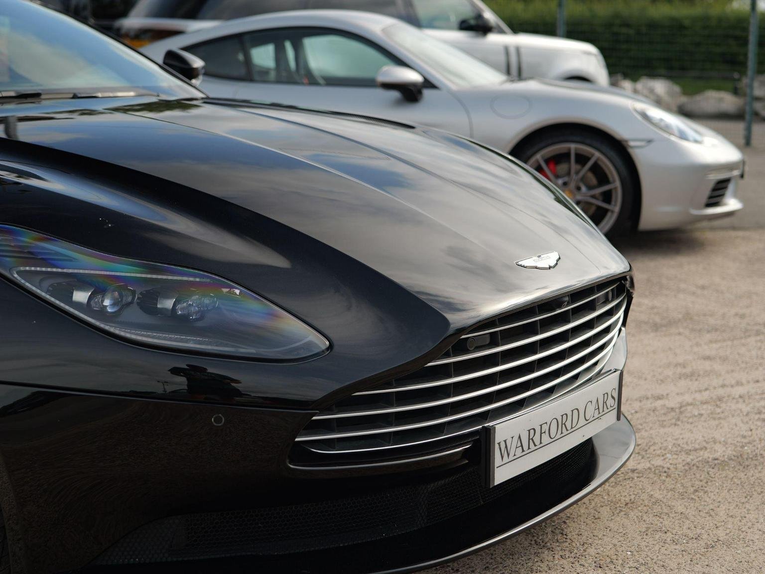 Aston Martin DB11