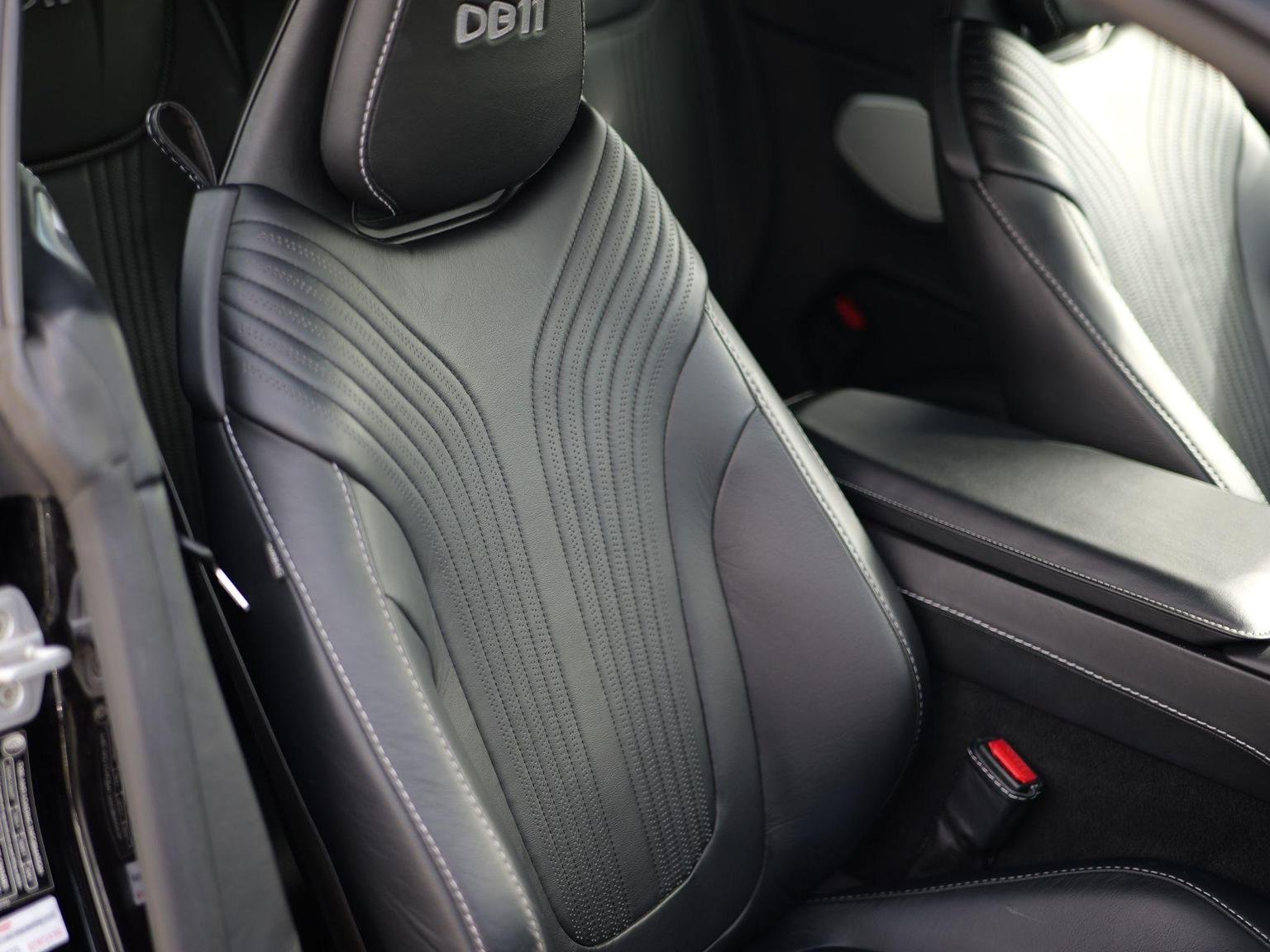 Aston Martin DB11