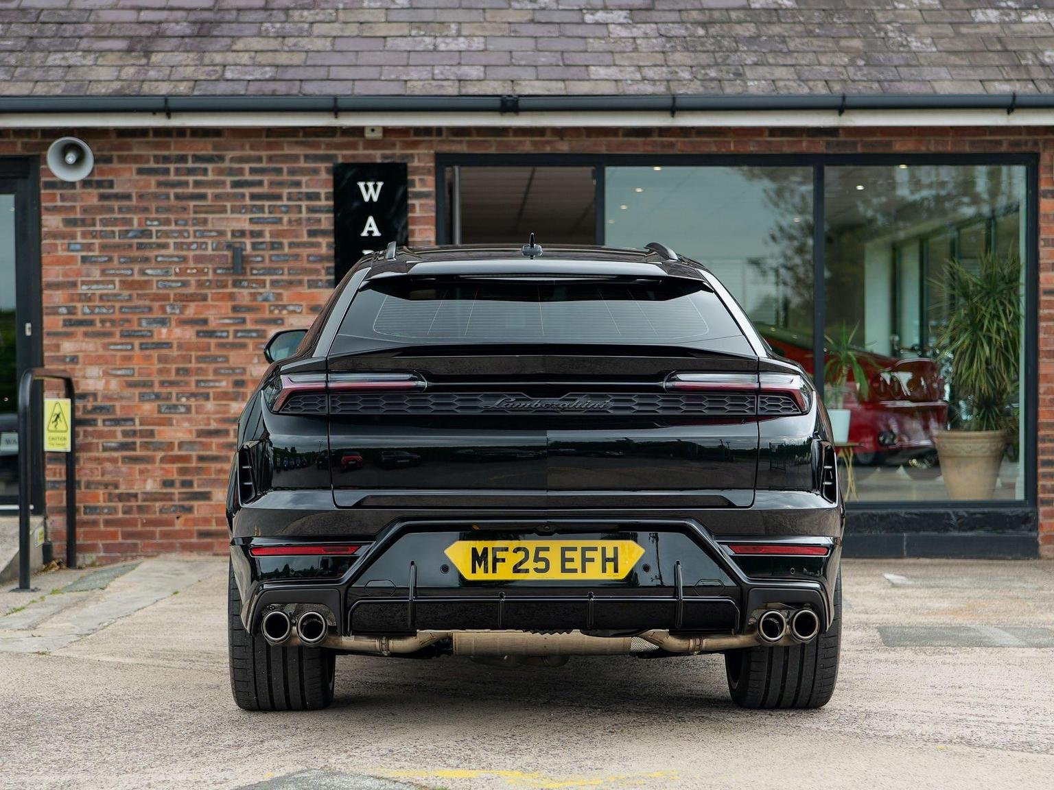Lamborghini URUS